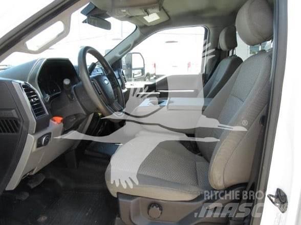 Ford F550 Flakbilar