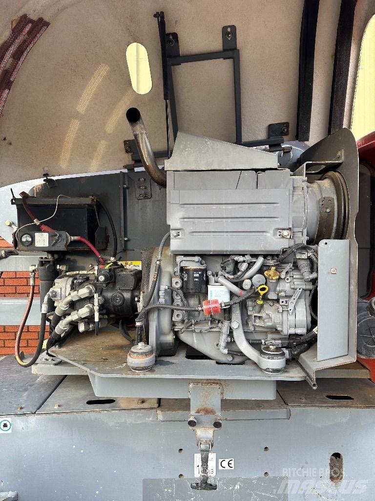 SkyJack SJ 46 AJ Bomliftar