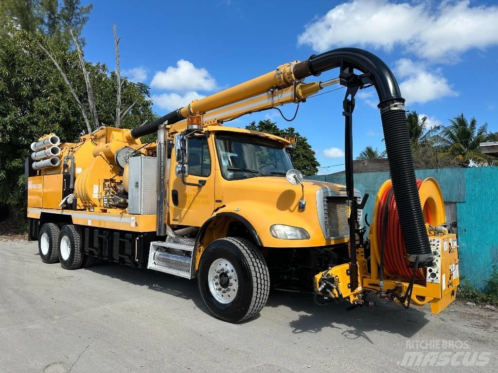 Freightliner M2 Slamsugningsbil