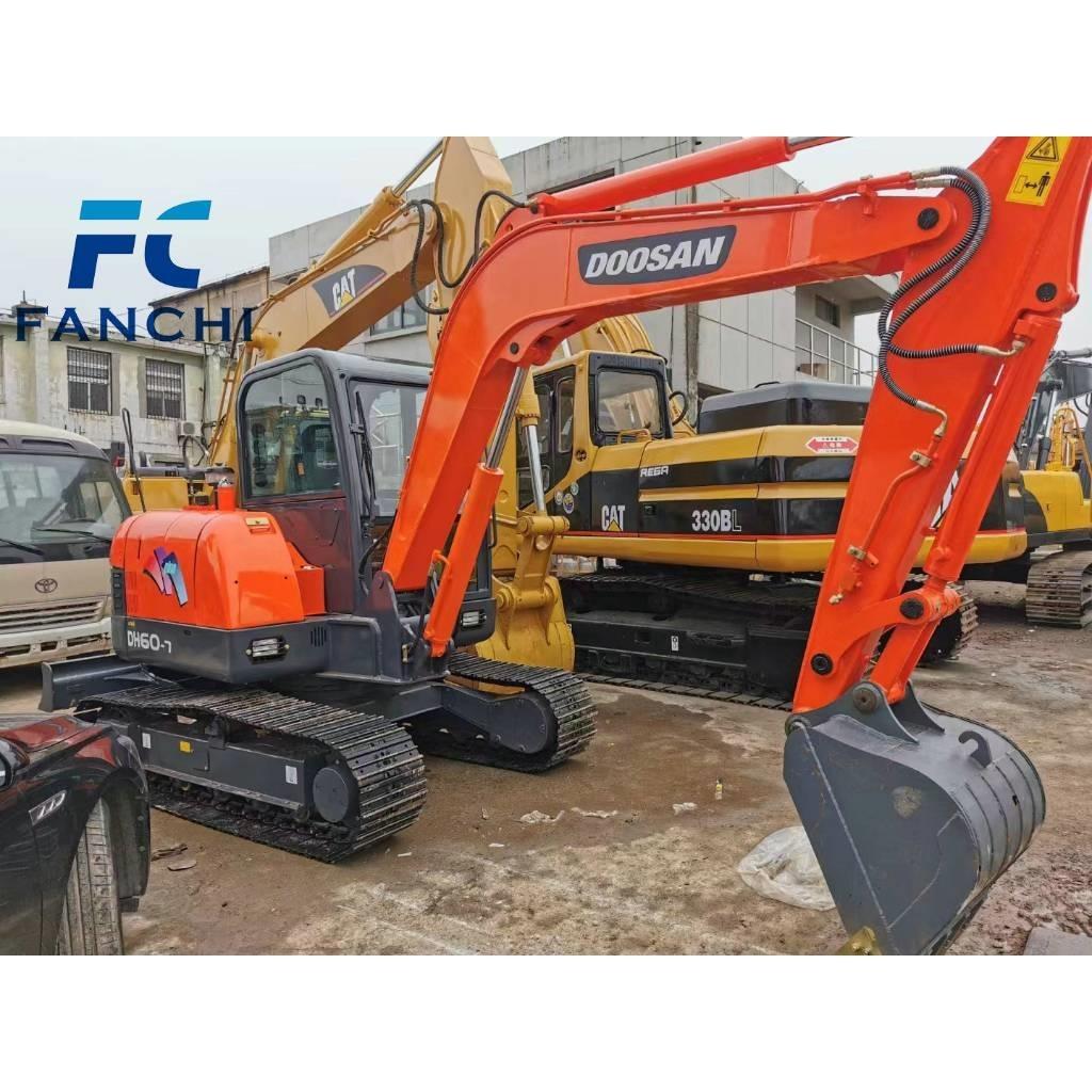 Doosan DH 60-7 Bandgrävare