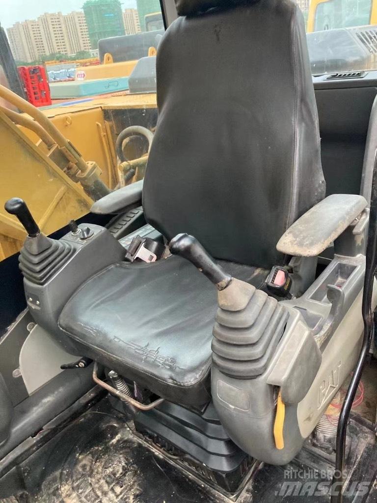CAT 320 C Bandgrävare