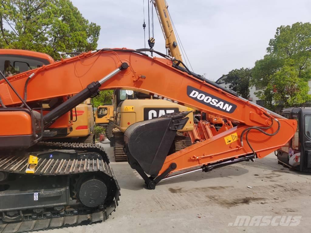 Doosan DX 225 LC-9C Bandgrävare