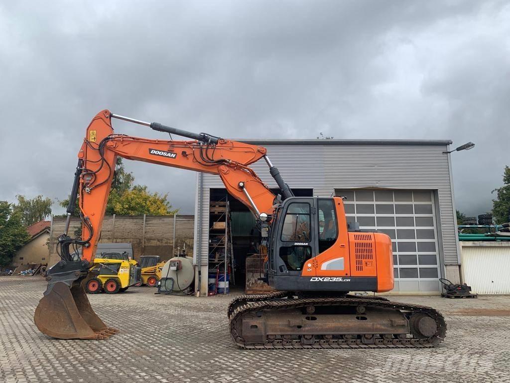 Doosan DX 235 LCR-5 Bandgrävare