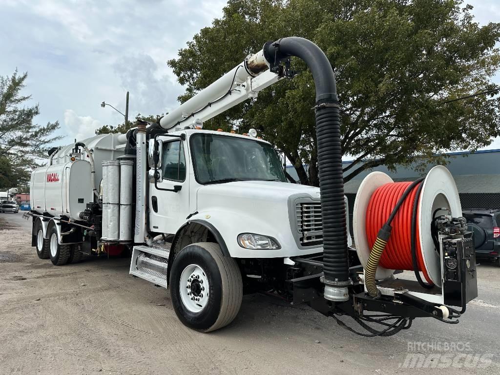 Freightliner M2 Slamsugningsbil
