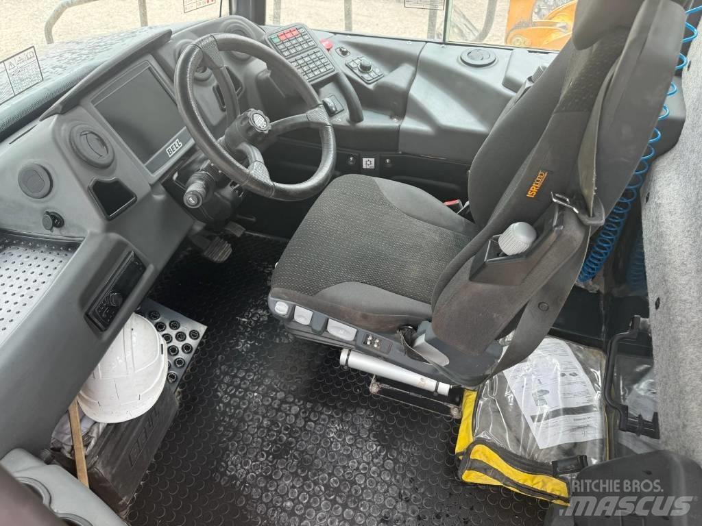 Bell B 30 E Midjestyrd dumper