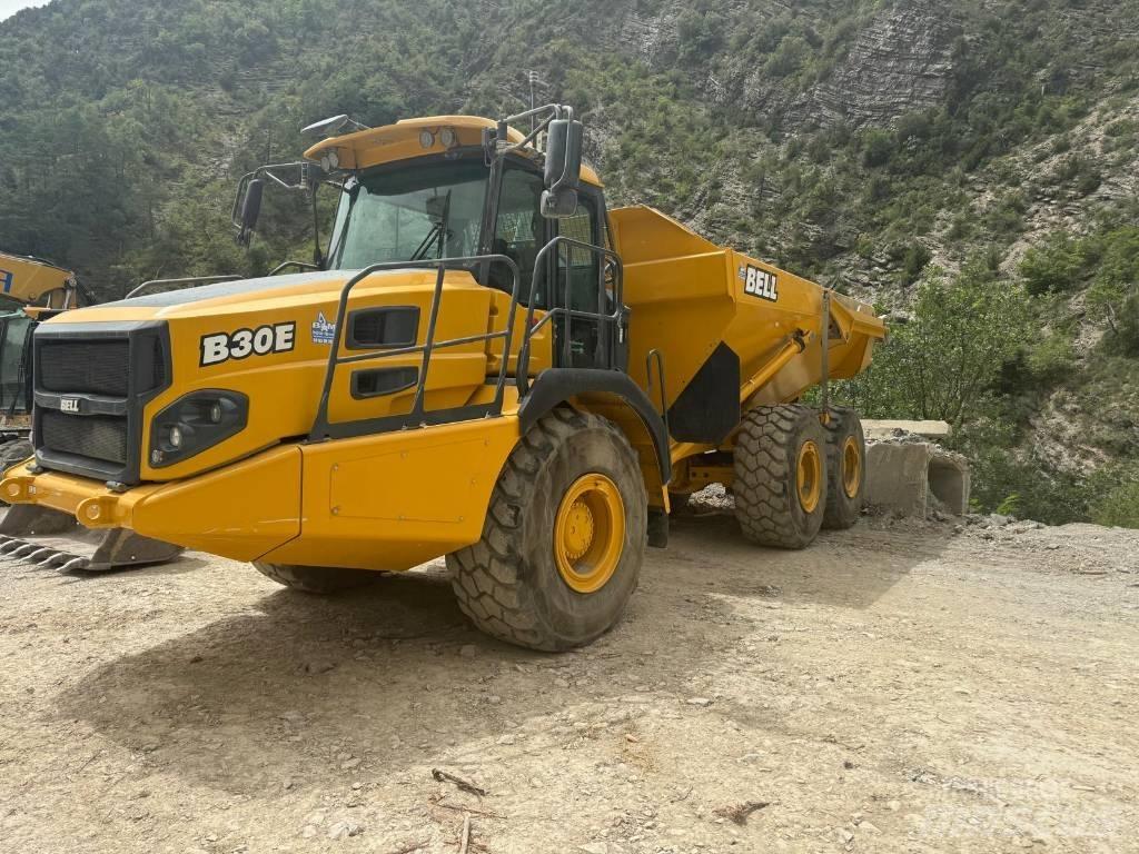 Bell B 30 E Midjestyrd dumper