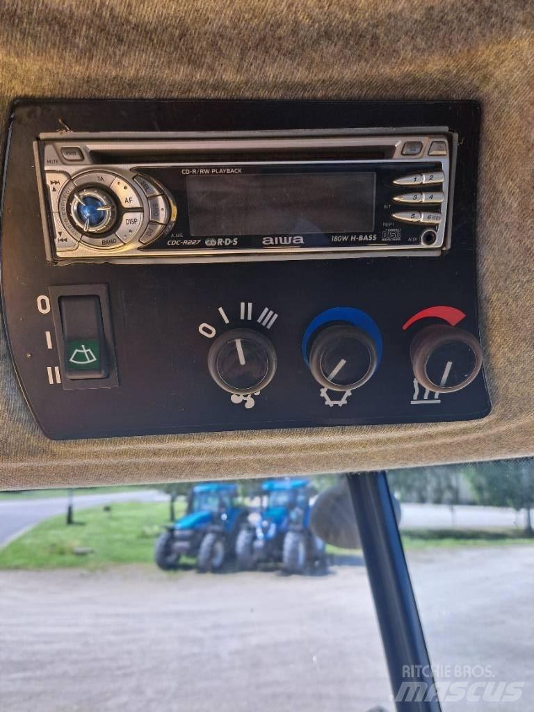 New Holland TC5050 Skördetröskor