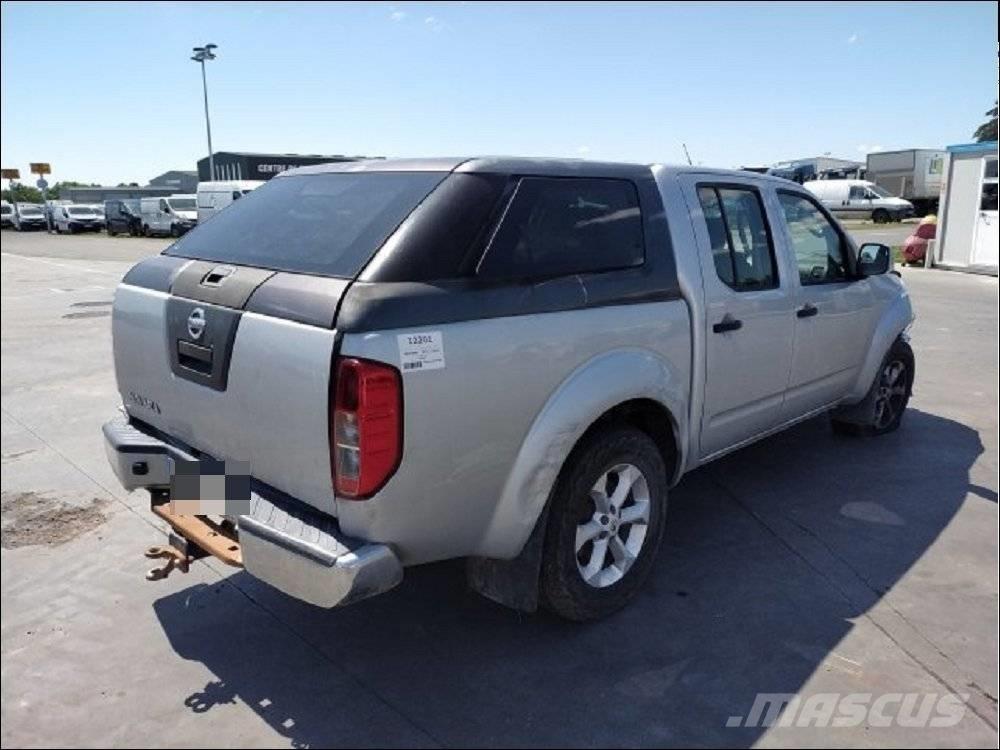 Nissan Navara 1 Flakbilar/Pickuper