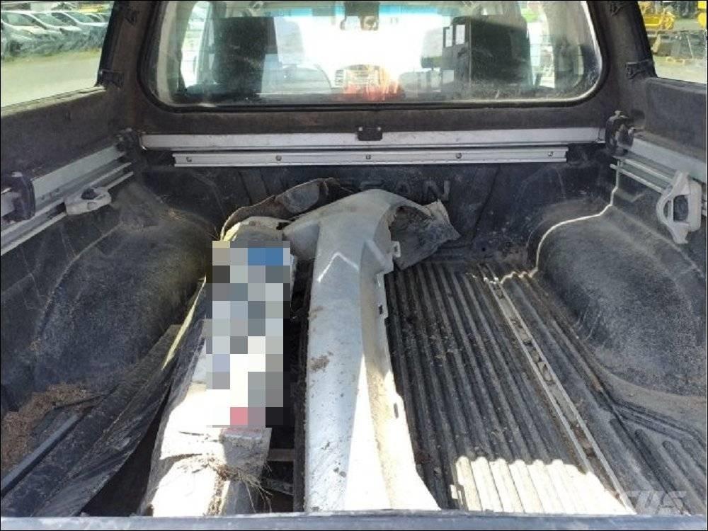 Nissan Navara 1 Flakbilar/Pickuper