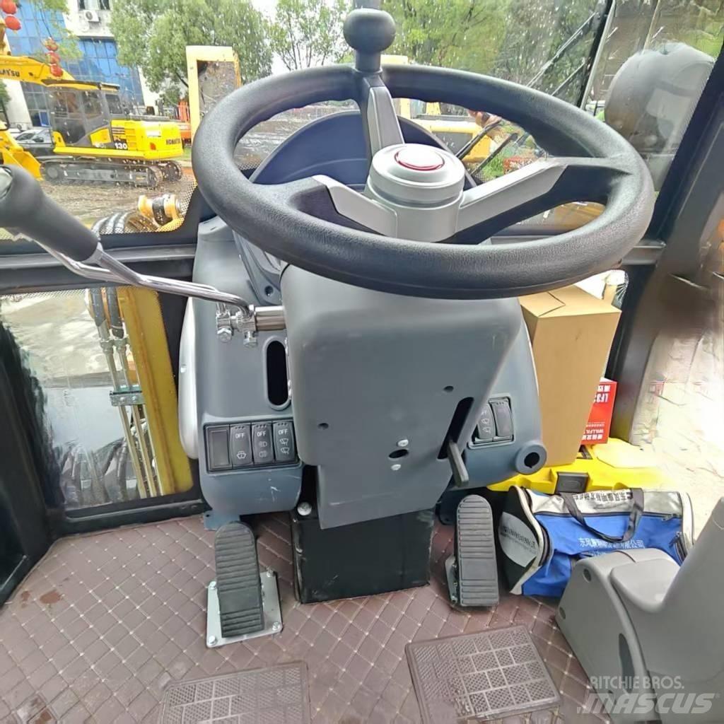 CAT 420 F Grävlastare