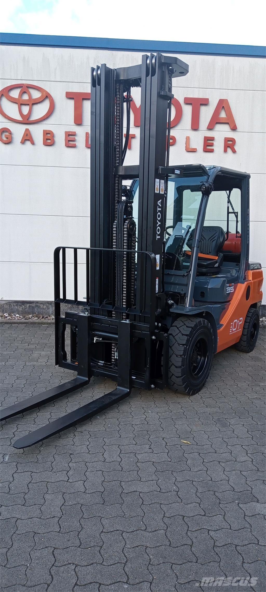 Toyota 02-8FGJF35 Gasolmotviktstruckar