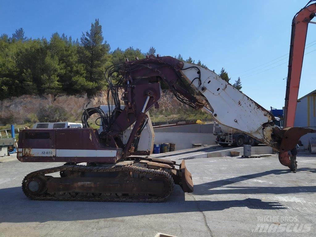 Liebherr 932T Bandgrävare