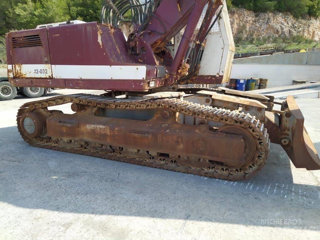 Liebherr 932T Bandgrävare