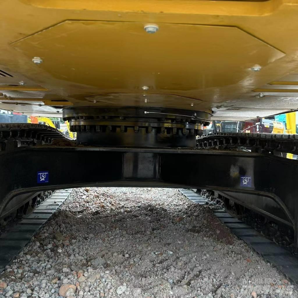 CAT 320 D L Bandgrävare