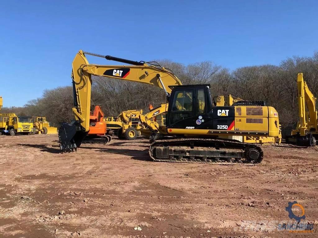 CAT 325 D Bandgrävare