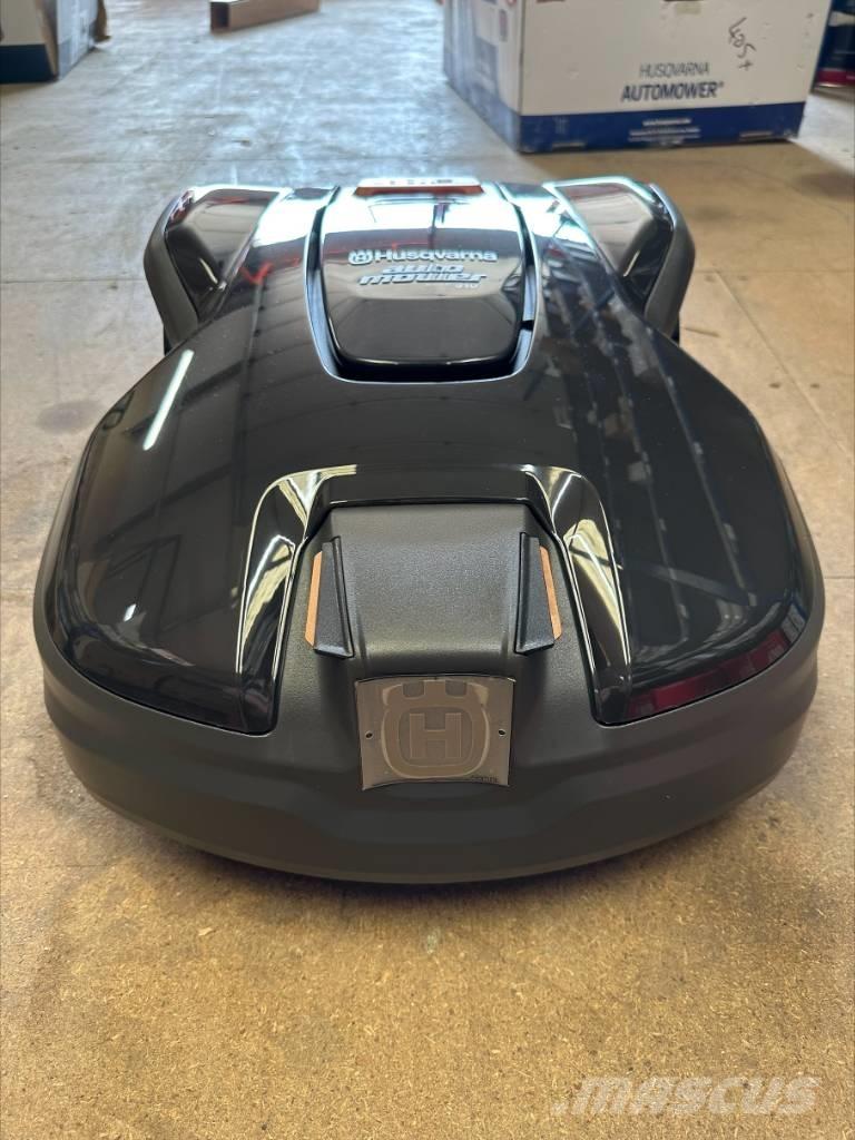 Husqvarna AM310 Robotgräsklippare