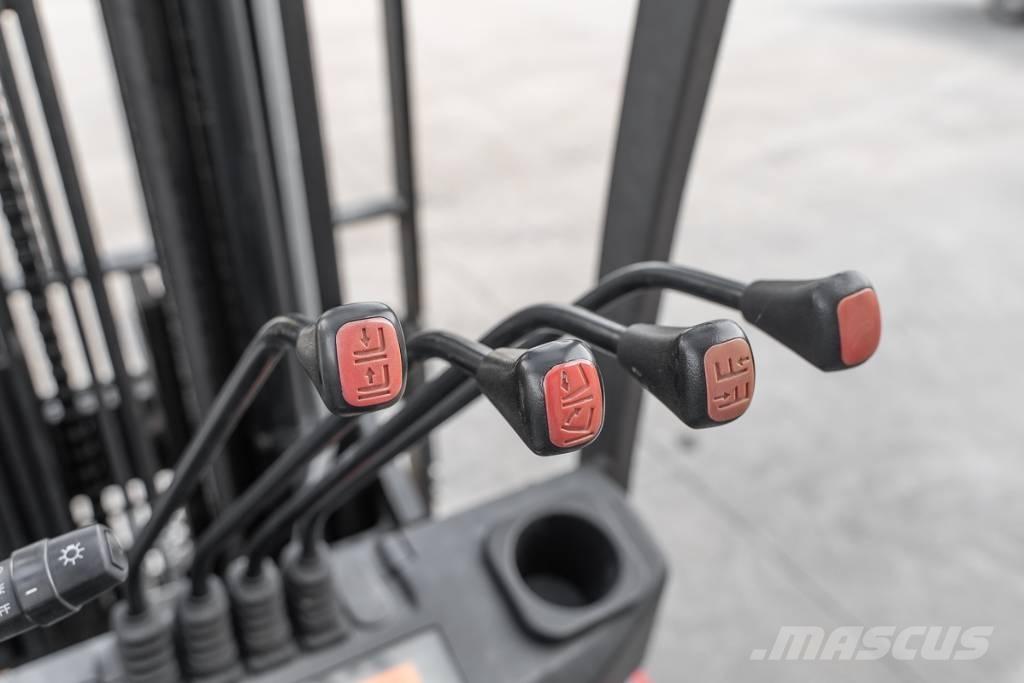 Manitou MI 25 D Dieselmotviktstruckar