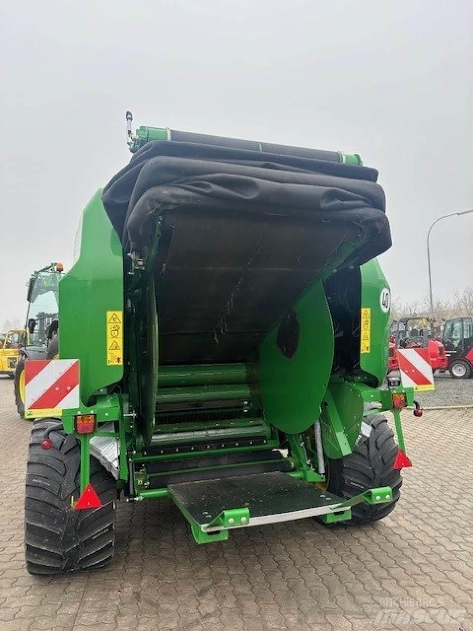 John Deere V461R Rundbalspressar