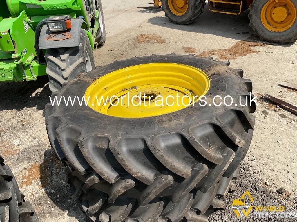 John Deere 5125 R Traktorer