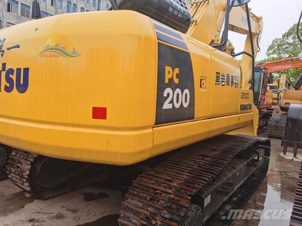 Komatsu PC 200-8 Bandgrävare