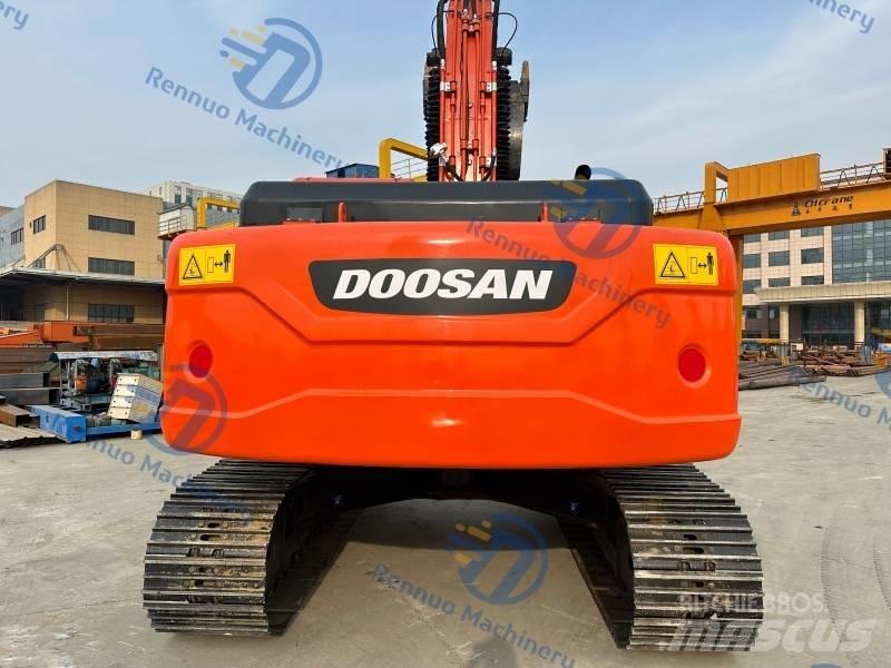 Doosan DX 225 LC-9C Bandgrävare