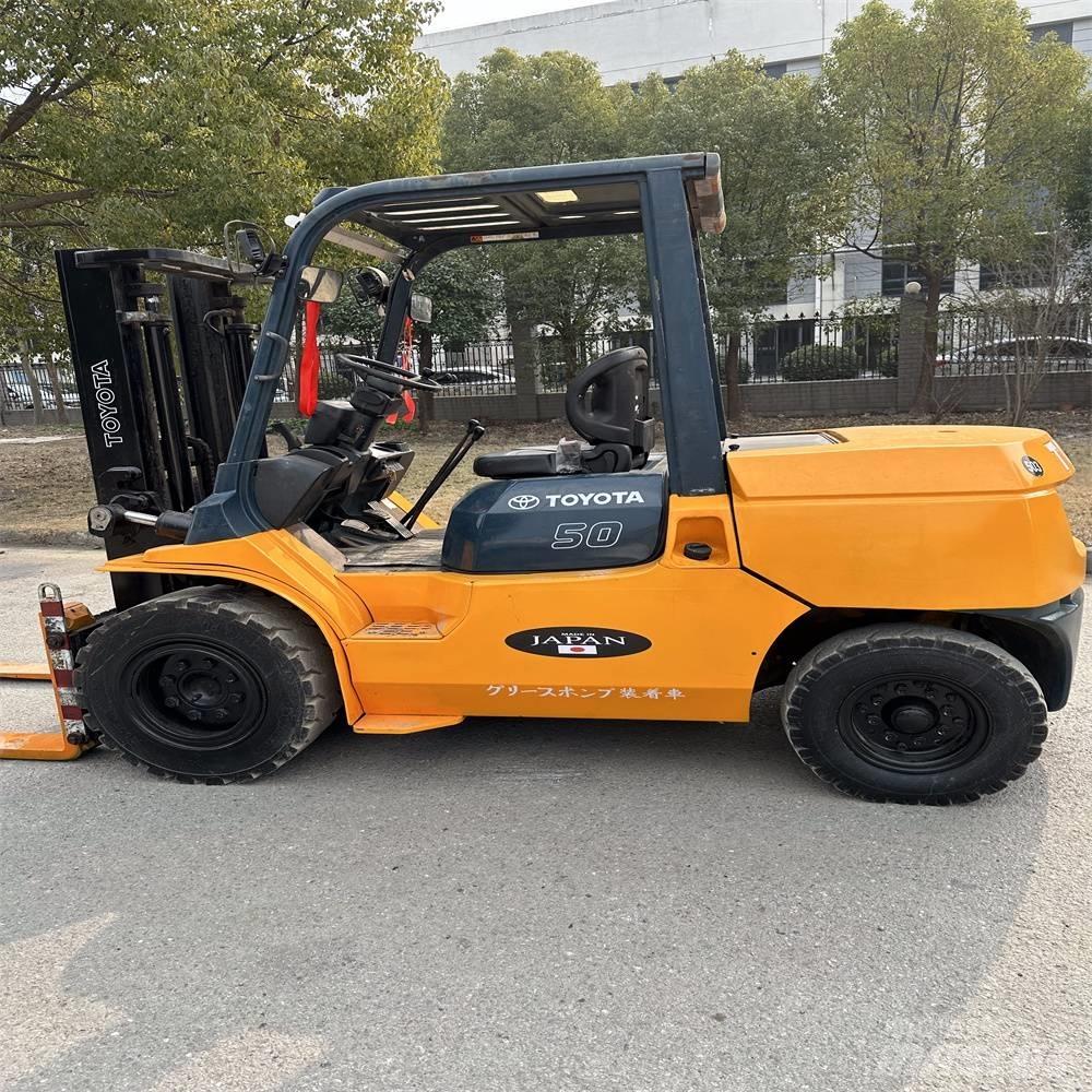 Toyota 02-7FDA50 Dieselmotviktstruckar