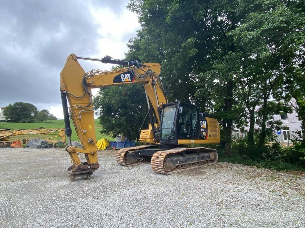 CAT 326 F Bandgrävare