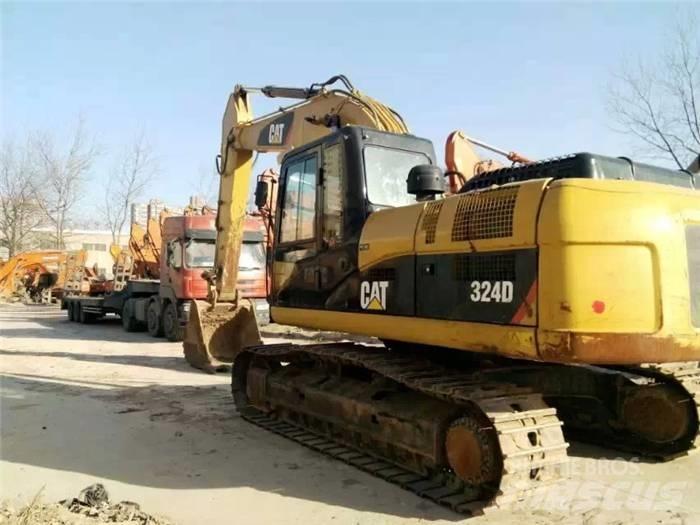 CAT 324 D2L Bandgrävare