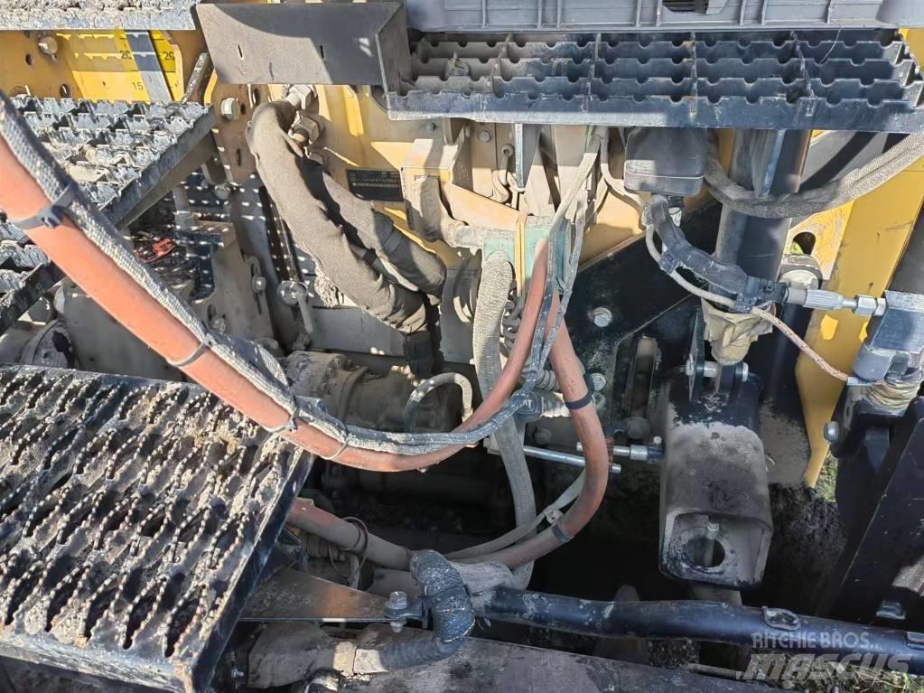CAT AP655F Asfaltsläggningsmaskiner