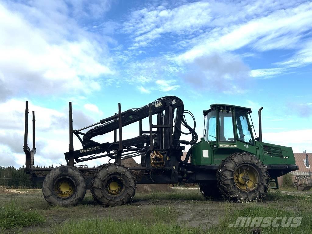 John Deere 1110 D Skotare