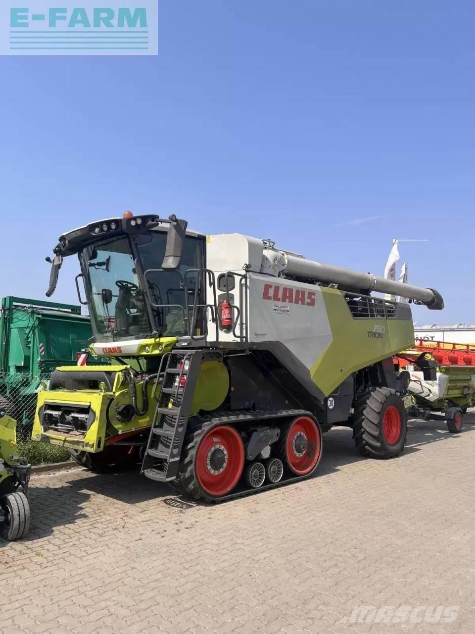 CLAAS trion 750 tt Skördetröskor