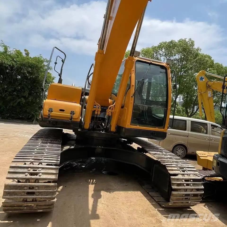 Hyundai R220-9s Bandgrävare