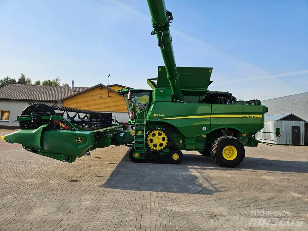 John Deere S790 Skördetröskor