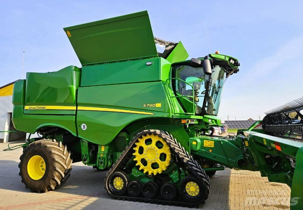 John Deere S790 Skördetröskor