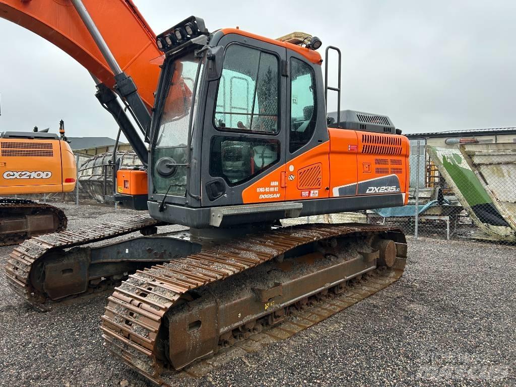 Doosan DX 235 LC-5 Bandgrävare