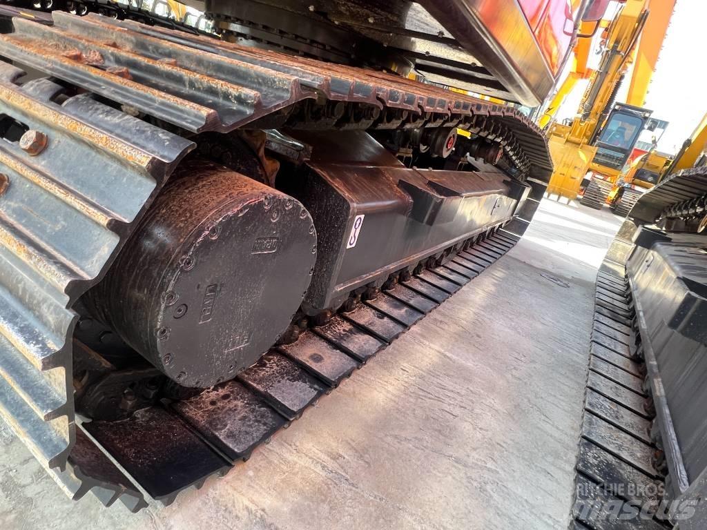 Doosan DX 225 Bandgrävare