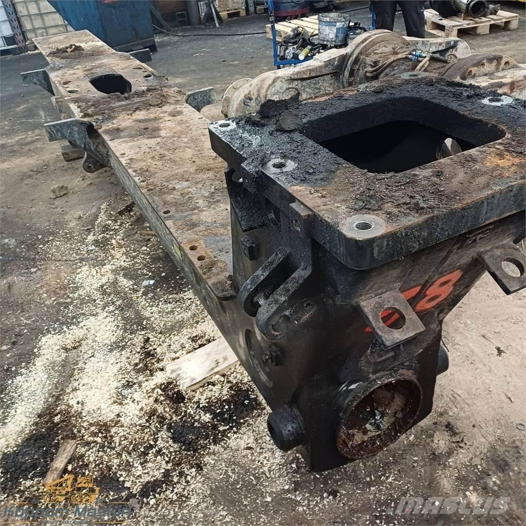 Komatsu 840tx Redskap till skogsmaskiner