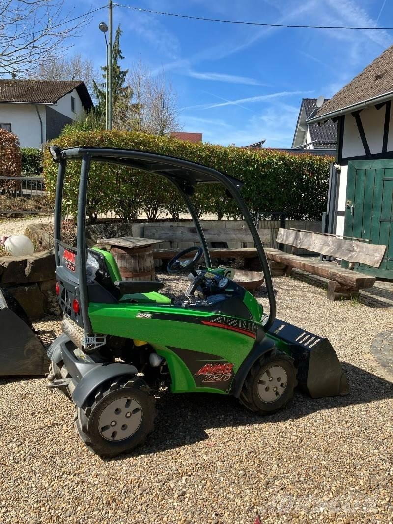 Avant 225 Minilastare