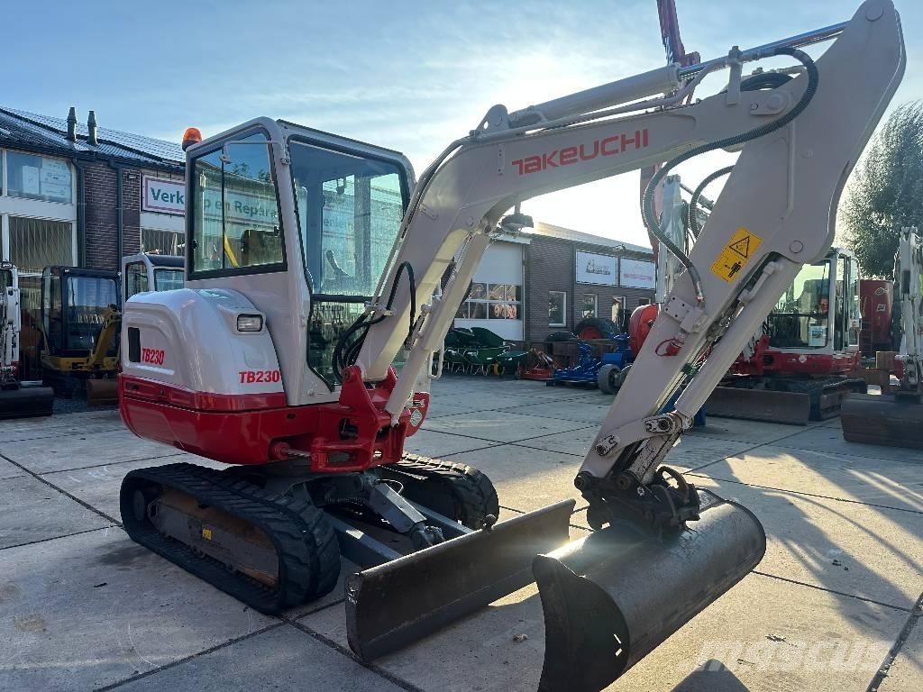 Takeuchi TB 230 Minigrävare < 7t