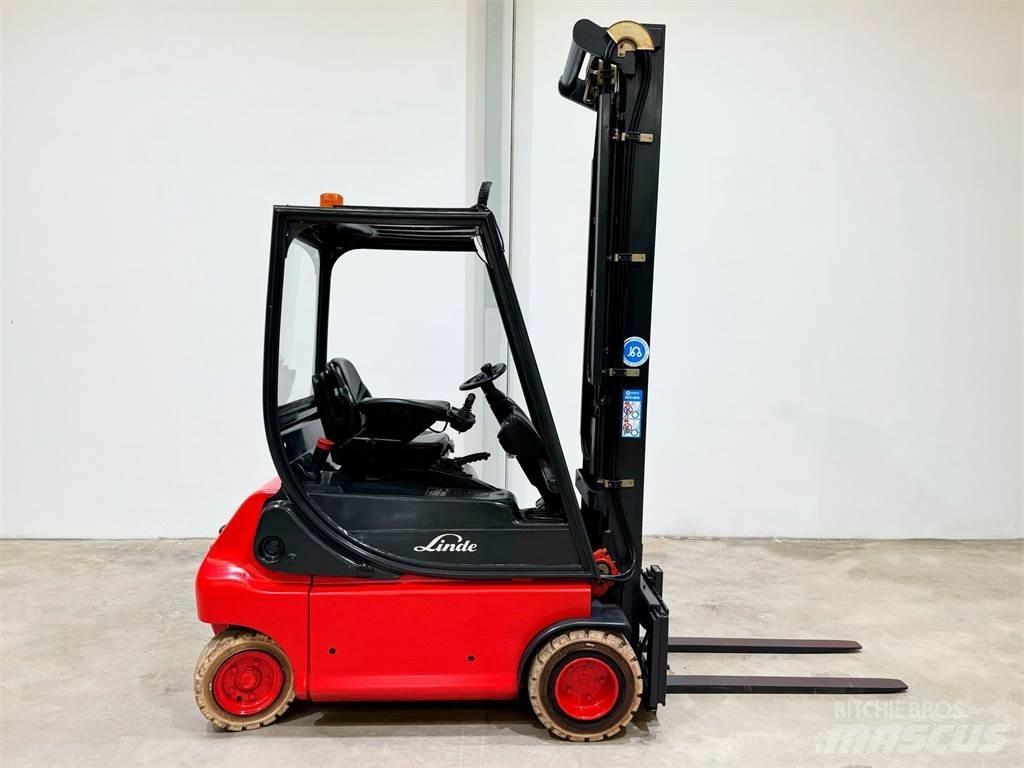 Linde E18P 02 Elmotviktstruckar