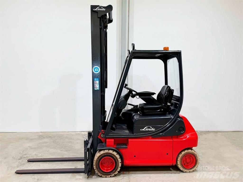 Linde E18P 02 Elmotviktstruckar