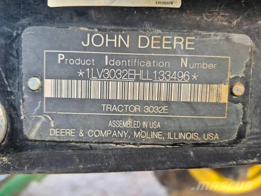 John Deere 3032 E Traktorer
