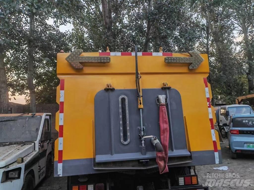 Isuzu ELF Sopmaskiner