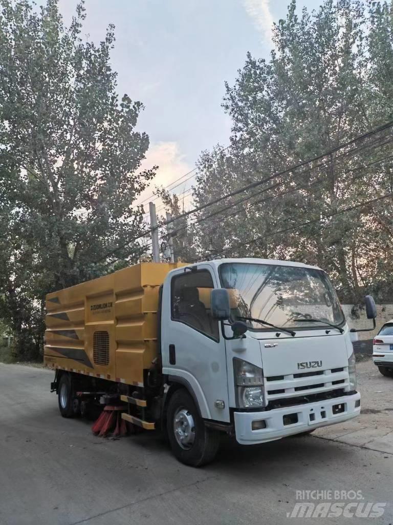 Isuzu ELF Sopmaskiner