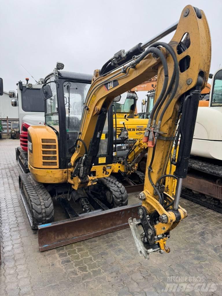 CAT 302.7 D Minigrävare < 7t