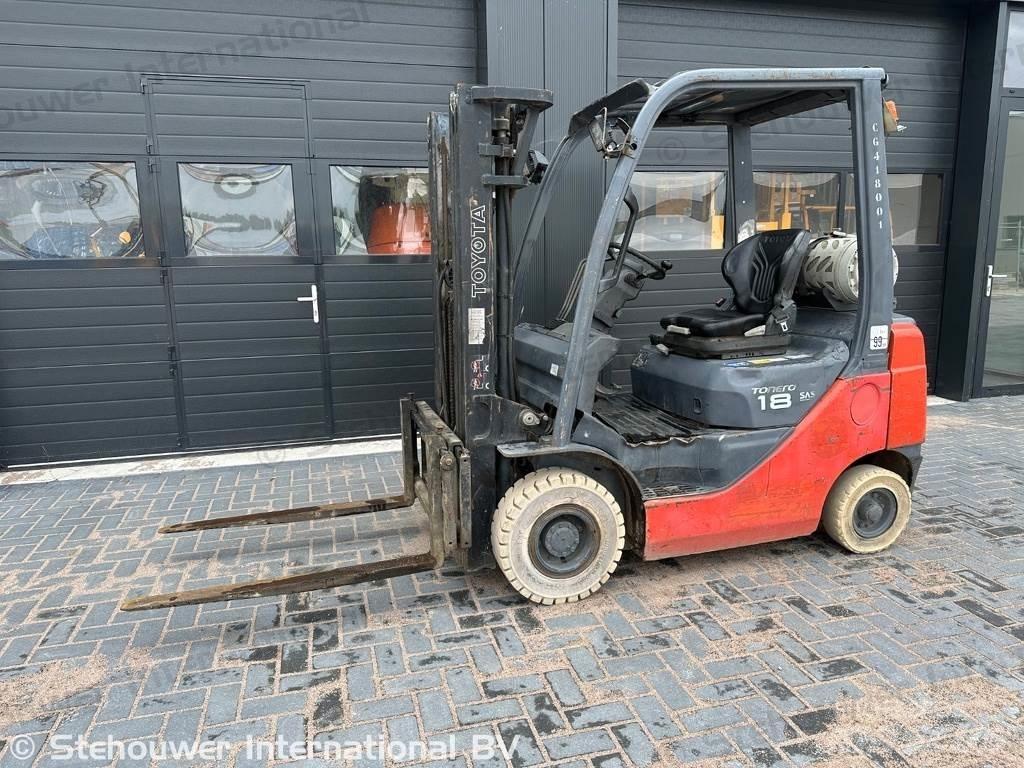 Toyota 02-8FGF18 Gasolmotviktstruckar
