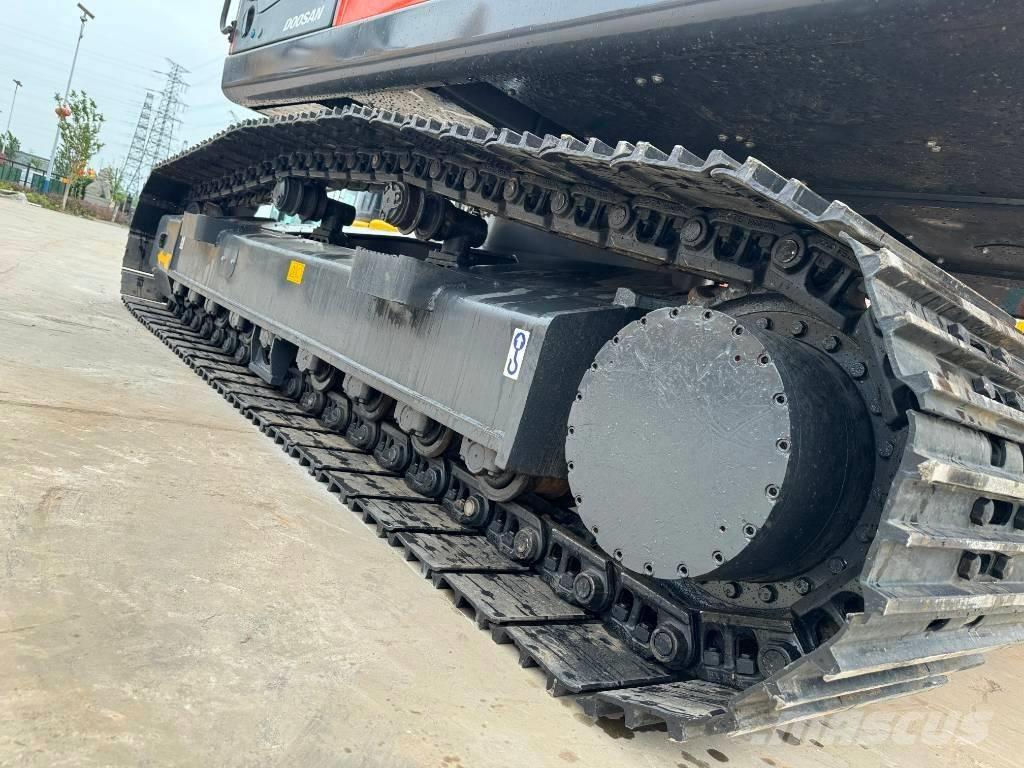 Doosan DX 225 LC-9C Bandgrävare