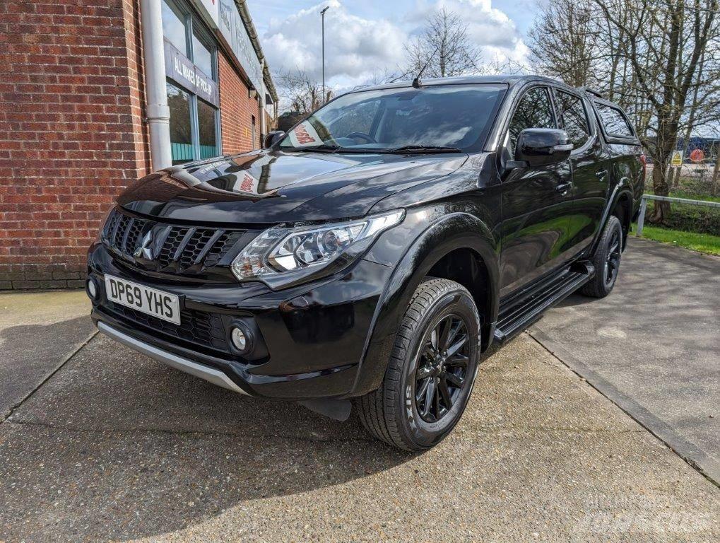 Mitsubishi L 200 Flakbilar/Pickuper