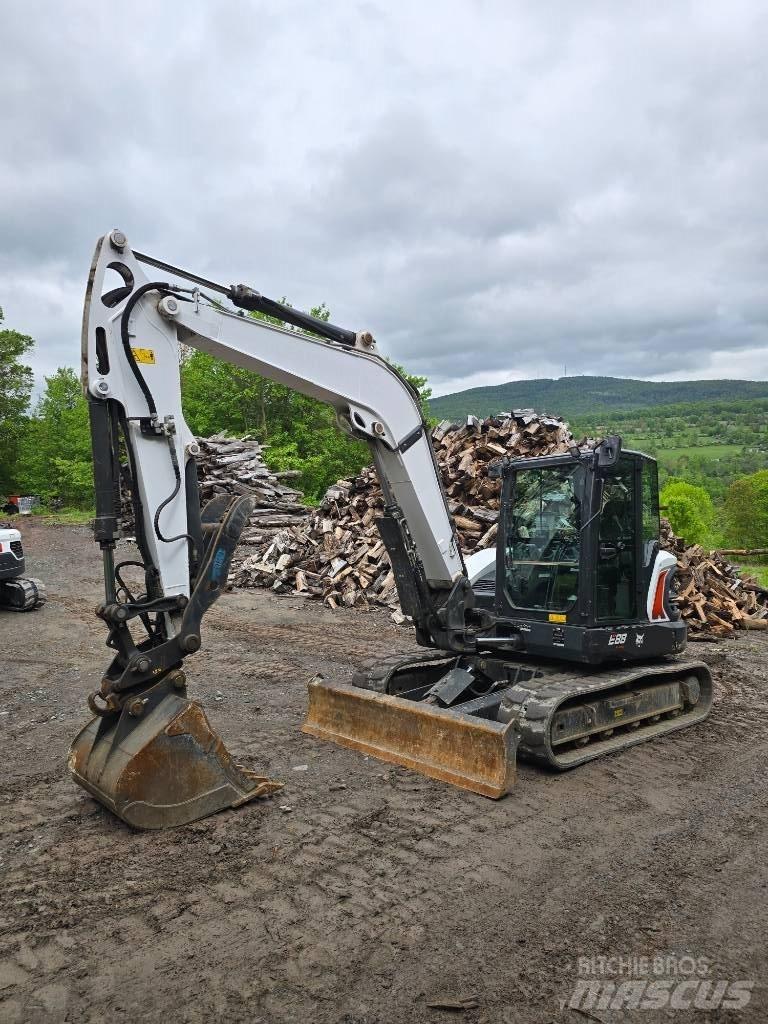 Bobcat E 88 R2 Bandgrävare