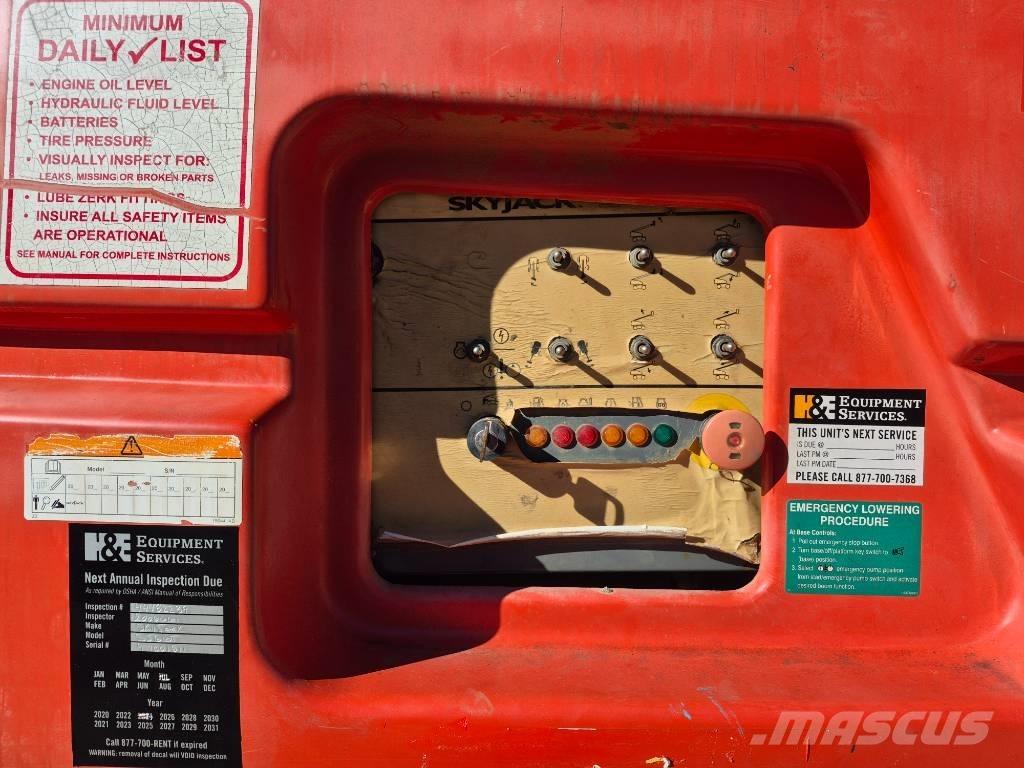 SkyJack SJ 66 T Bomliftar